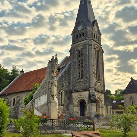 Vakantiewoning In Landelijke Omgeving Сasa de vacaciones Seuzey